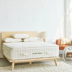 Avocado Luxury Organic Medium Eastern King Mattress