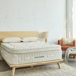 Avocado Luxury Organic Plush Eastern King Mattress
