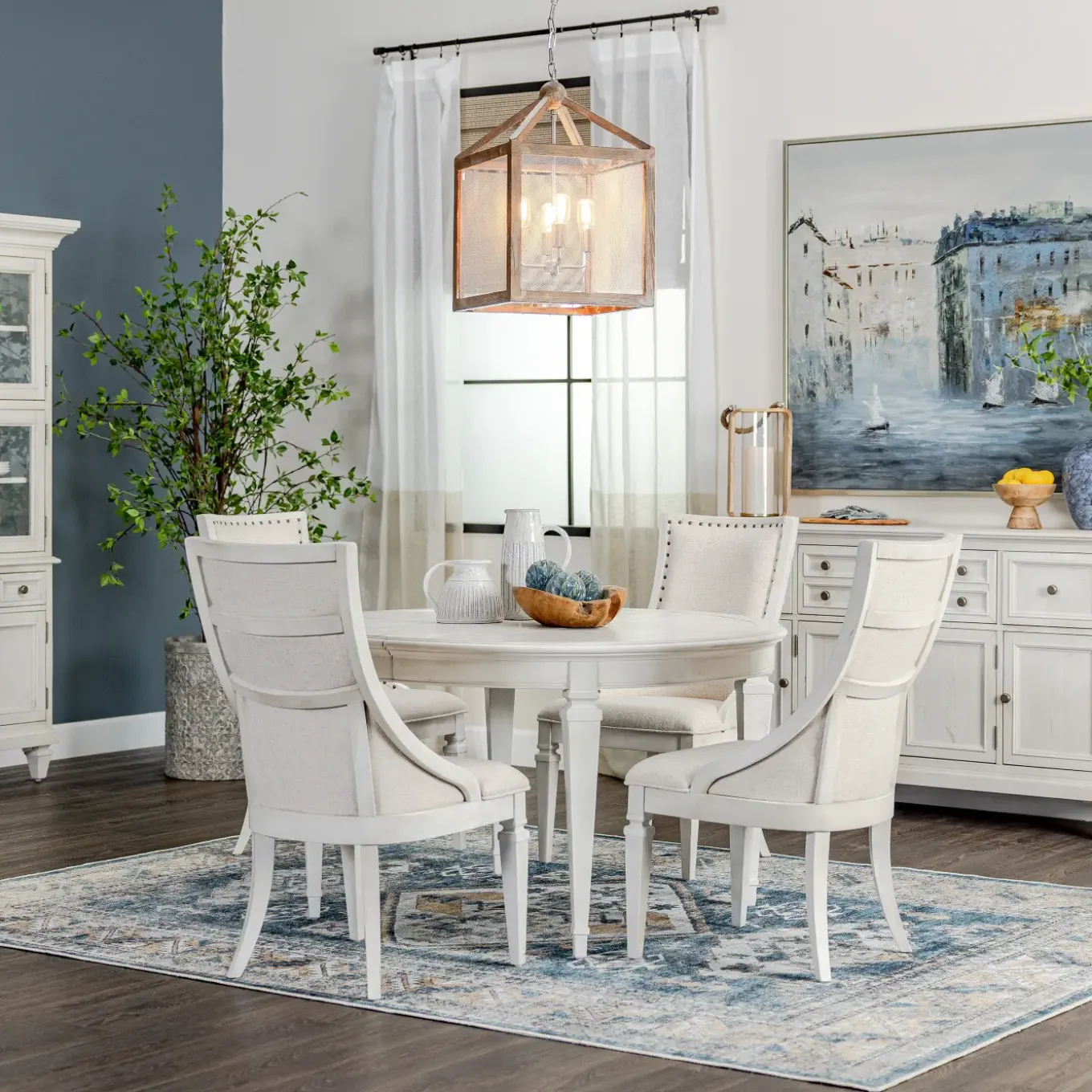 East Bay 5pc Extendable Dining Set: Table & 4 Arm Chairs