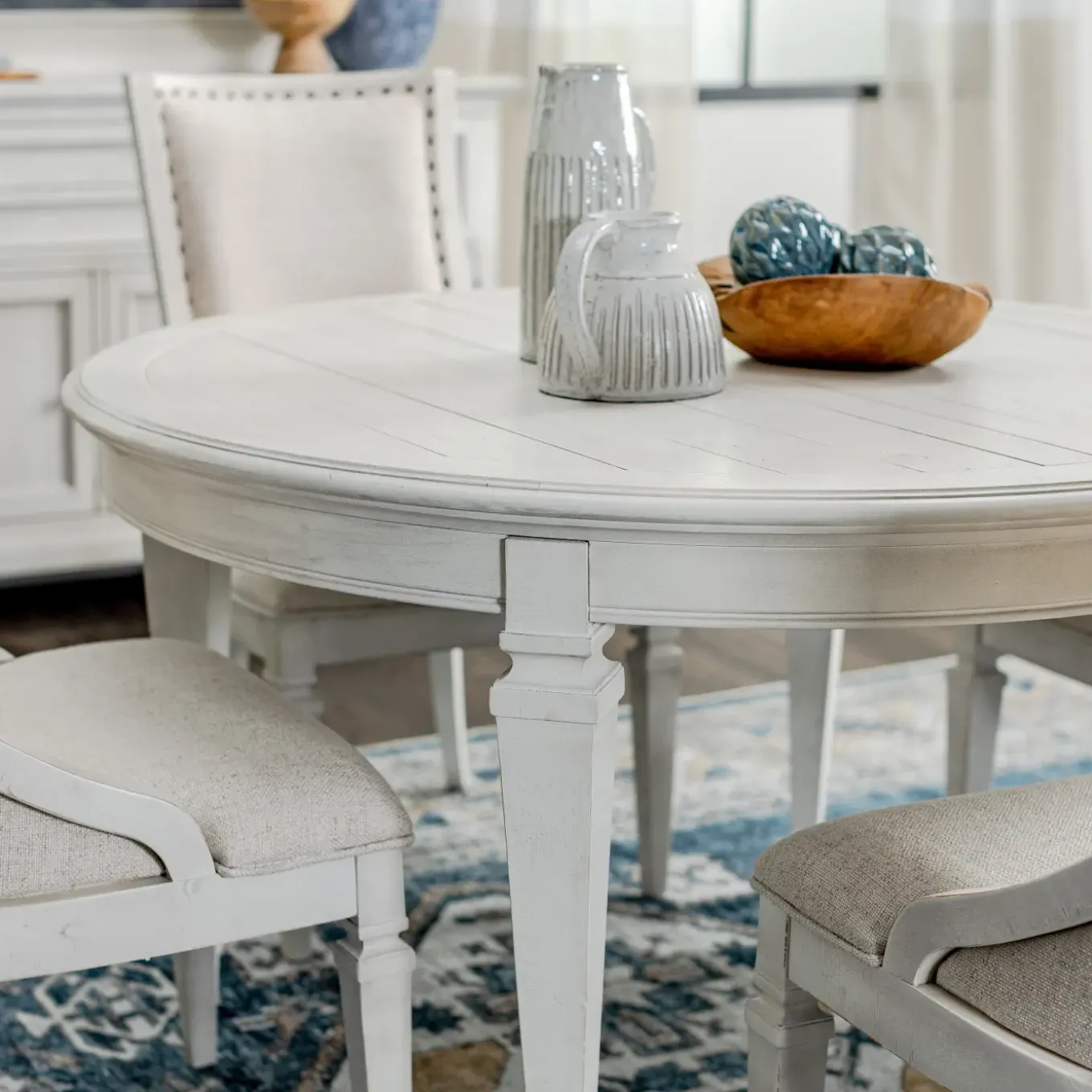 East Bay Round Dining Set