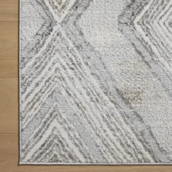 Hennings Area Rug