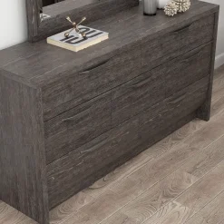 Ludlow Dresser