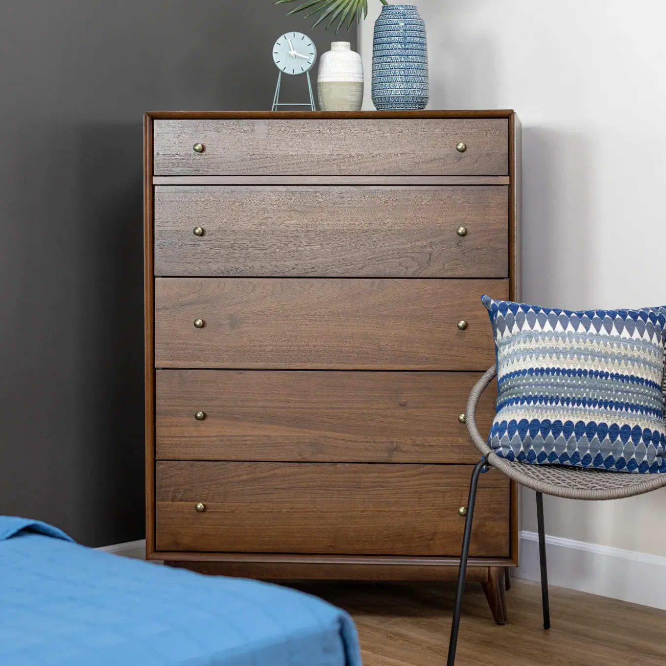 Minetta 5 Drawer Chest