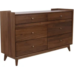 Minetta Dresser