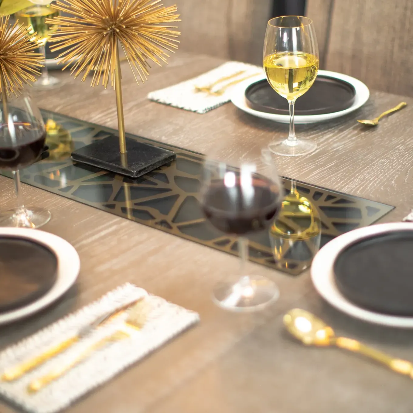 Paramount Dining Set