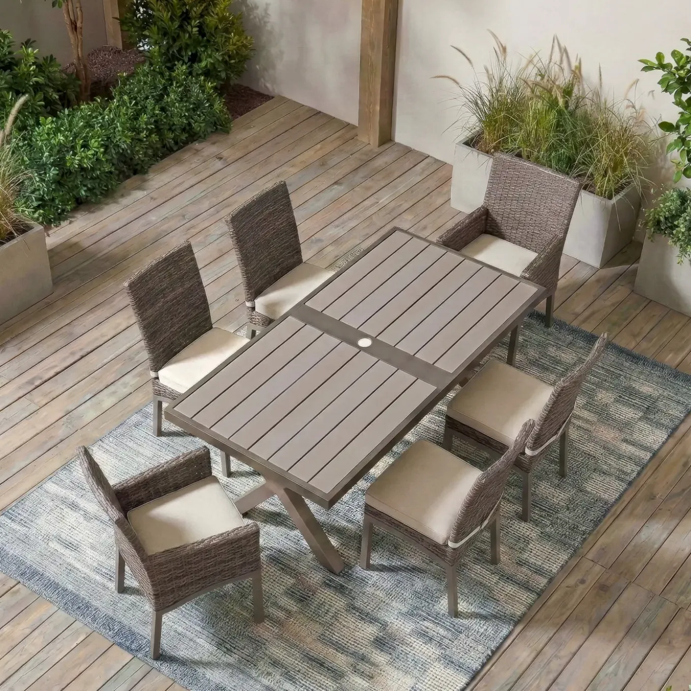 Puerto Nuevo Outdoor Dining Set