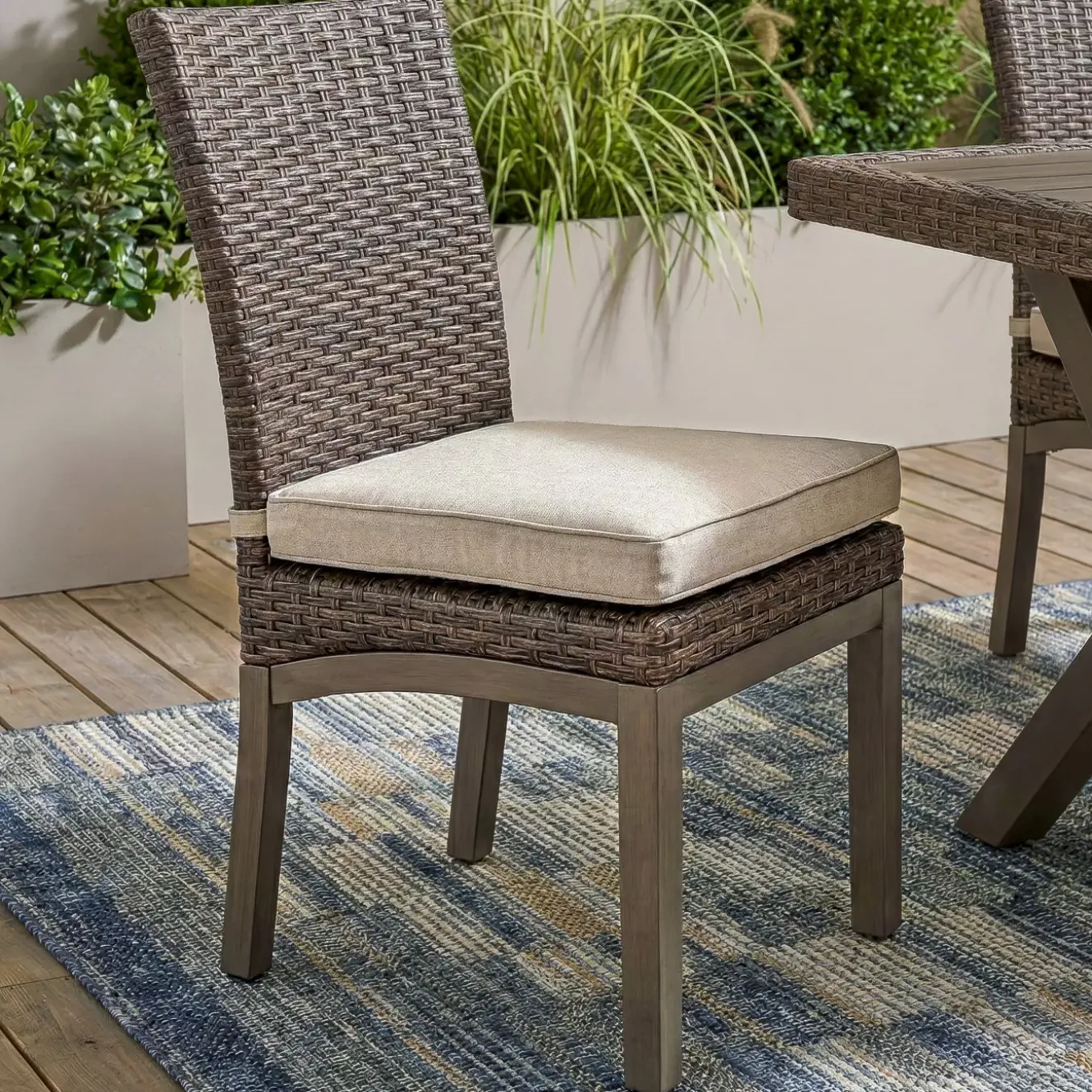 Puerto Nuevo Outdoor Dining Set
