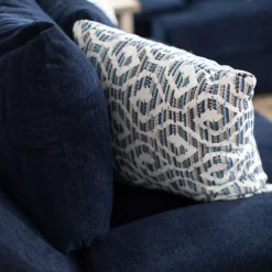 Turner Loveseat